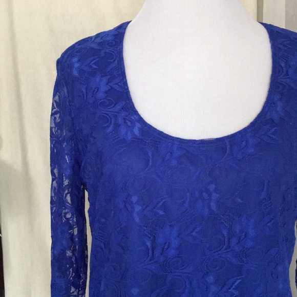 geneology Tops - geneology royal blue lace stretch long sleeves top